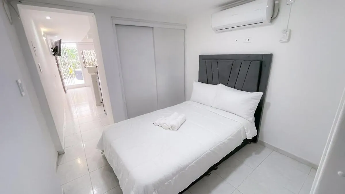 Luxury Beach House - Studio With Jacuzzi & Patio Cartagena Apartment